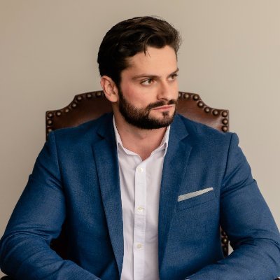 MauricioCostaRS's profile picture. 🇧🇷 Palestrante e escritor, dedicado ao trabalho de resgate moral, cultural e político do Brasil. 🎓 +12 mil alunos na América Latina.