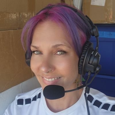 Ind. sports broadcaster/ journalist
Love athleticism. Follow all sports. Crazy for- Hockey, soccer and college football
Covering ⚽ for @ALBION_SanDiego