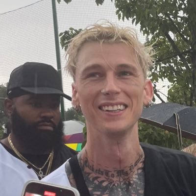 srgilchristt's profile picture. everything turned to a nightmare from a dream