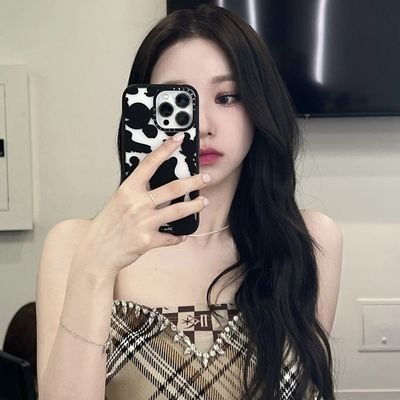 avvrizz's profile picture. restarting.