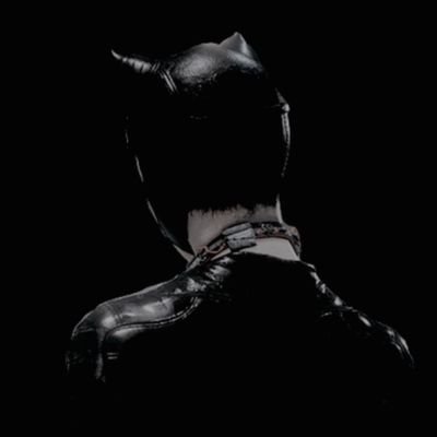 MargotWithTheT's profile picture. Η ευφυία του να λες πολλά μιλώντας λίγο.