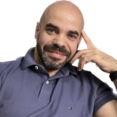 realsvetlich's profile picture. I build sales and marketing strategies and tactics for businesses. I love sneakers 👟, music 🎶 and property investing !