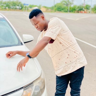 riches0180's profile picture. R I C H E S