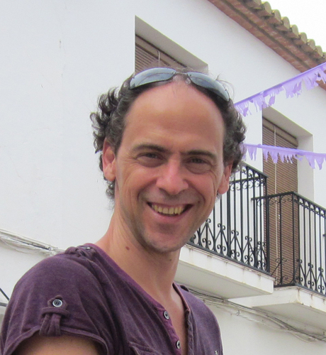 Chair in Computer Science and Artificial Intelligence at UPF Barcelona. Head of the Large Scale Text Understanding Systems Lab (#LaSTUS). PhD U.Montréal.