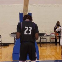 aaron jones (@ihoop_aj23) 's Twitter Profile