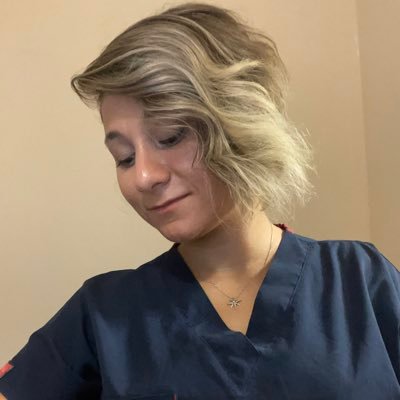 busrabzglu's profile picture.