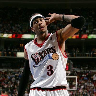 Apasionado de la NBA. Allen Iverson como forma de vida. Benzemista, no conozco otra religión. La pelota sempre al 9. #FreeKarim #Rondo #BostonCeltics ☘