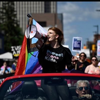 Fighting for a more free, equal and socially just future. 2SLGBTQIA+ activist. Social Worker. Executive Director of @Wisdom2Action & @QueerMomentum.