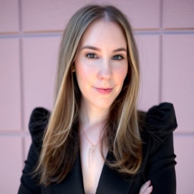 Marketer | Everyday makeup & skincare blogger | Eras Tour Vegas N1, Philly N1 & 2, Paris N1