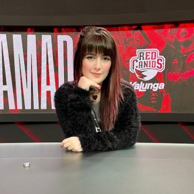 Criadora de Conteúdo de Games e eSports 🎮
🎙 Caster de League Of Legends no @RevelahCasters
Partner @RiotGames #AcademiaDePiltover