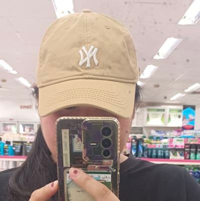da_santiago96's profile picture. Stan account for ENHYPEN.