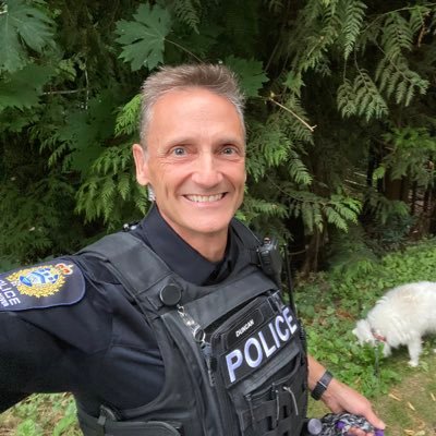 WVPD Police Officer 🇨🇦 Avid Boater, Hiker, Skier, Motorcyclist , Cyclist, Hockey Player, Referee, Husband, Proud Dad & Cat lover.  Account NOT monitored 24/7