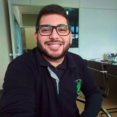 A vida é maravilhosa se não se tem medo dela.