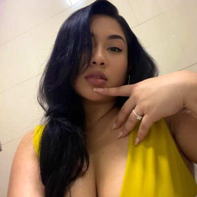 maryuri_nicole's profile picture. 