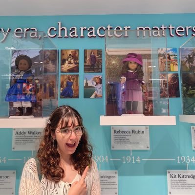 laurenbolivia's profile picture. professional sleepyhead, txst ‘23 tech production, she/her