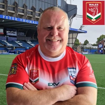 Play for Cardiff Blue Dragons Masters & Wales Masters Squad
35s and above, get in touch if you feel the desire to run around a rugby pitch. #Heritage13
