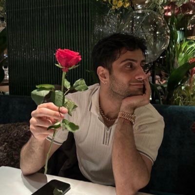 talhaaslm's profile picture. @talhajuics ⚡️