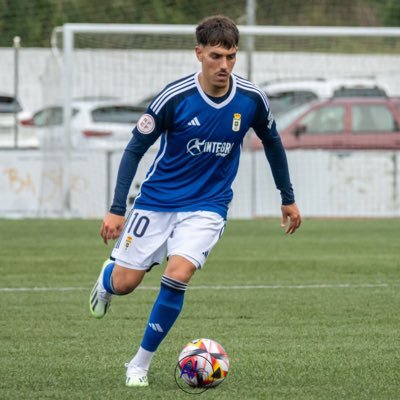 santimiguelez10's profile picture. Jugador del @realoviedo