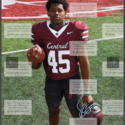Indianapolis-Indiana/#3173972866/Email- j4yc4l2608@gmail.com/sophomore /LCHS🐻-Football🏈/ #33/ 5’10 1/2/ Defensive End/ Class of 26/ Goal: D1-Offers-league💪🏾