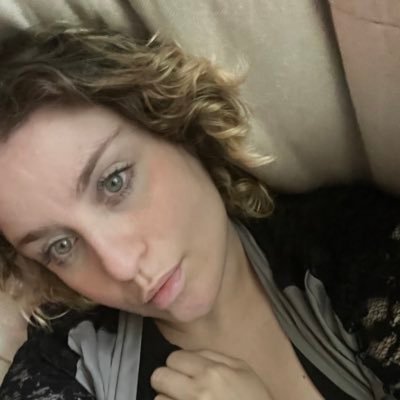 lexilovelight's profile picture. You’re only as beautiful as your heart is ❤️ Choose kindness. 🌱 ✌️ ❤️ 🌎