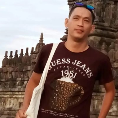 MikaOzara's profile picture. 