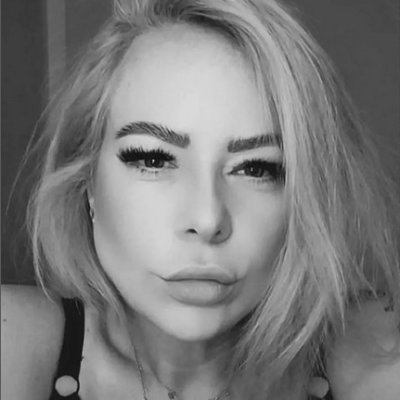 In short, I'm a 33 year old Esthetician who will make all your dreams come true.. ❤️ talk to me...!! https://t.co/sJ70Ub5Hlu ♥️♥️♥️