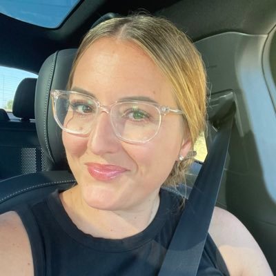 JLyn813's profile picture. 