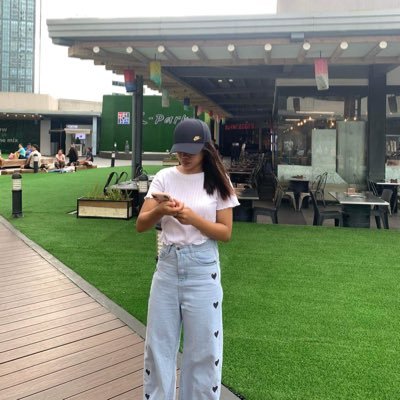 Nishienfurukawa's profile picture. Utterly miserable 🍂.