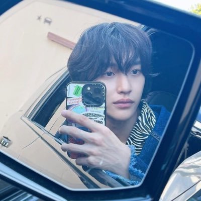 godwonbin's profile picture. she/her • eng • for #원빈 🎸