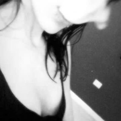 biec4_'s profile picture. cwb
puta depressiva