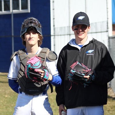 Oakridge high school muskegon Michigan/2025/ football, baseball,basketball/6’4 205/RHP/ Cage 52 Banana’s 3.75gpa/fb up to 89 michaelw163310@gmail.com 2315572648