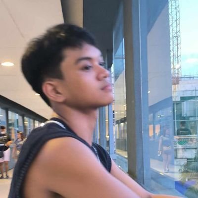 rive_ek's profile picture. 