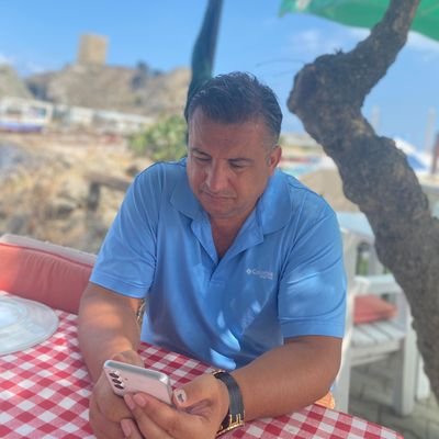 arzcemil's profile picture. iyi bir galatasaraylı,aile babası ve vicdanı olan her canlıyı seviyor.