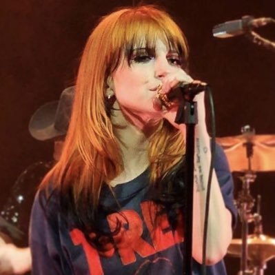 kingofmyhrttt's profile picture. love me like a pariah