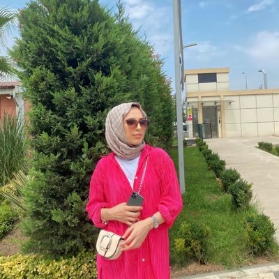 Aysenurrnahirci's profile picture. buraları boş bıraktık tacımı getirebilirsiniz