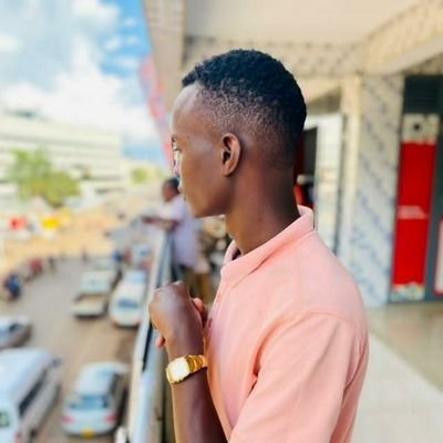 WorldAsha's profile picture. graphics designing💻, An Architect 🏟️, Music Director 🎹🎤.