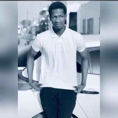 dy_sidy's profile picture. "Le vrai caractère perce presque toujours dans les grandes circonstances." _Ahmadou Bamba Si ❤️_