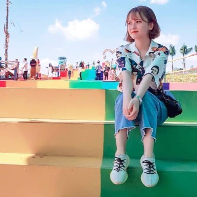 AzureHeulw's profile picture. You should learn from your competitor, but never copy. Copy and you die
#ETH #BSC #AI
#Artist.#NFT Creator. #Autocadartwork I studied architecture.