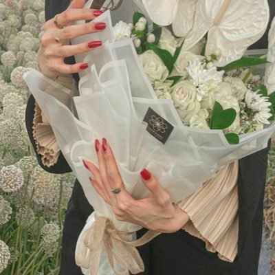اتمنى من الله ان يجعل كلماتي بلسم ونداء لما في الأرواح من جمـال ❤️. follow me
