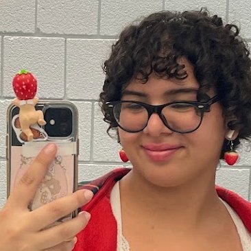 ElizabethKhar26's profile picture. Ithaca College '24 || she/her || Year in Review Editor @IthacanOnline || President of Ithaca College NLGJA|| Help girl I'm trying to think of a punny headline