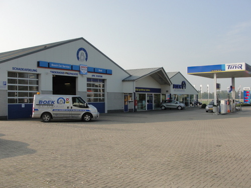 Verkoop en onderhoud van alle merken nieuwe en gebruikte (bedrijf) auto's. Ook verzorgen wij uw apk, onderhoud en reparatie, schadeherstel, etc