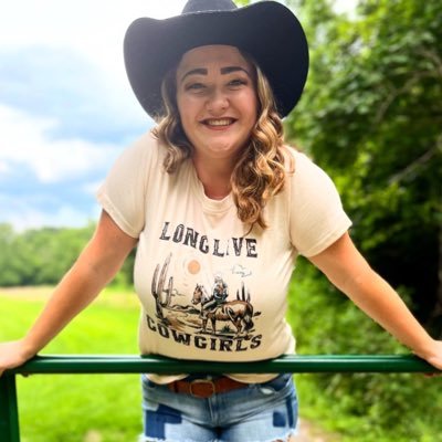 afisch497's profile picture. My best quality is that I laugh harder at my own jokes than anyone else does. 😎 once a Joe girl, always a Joe girl 💕