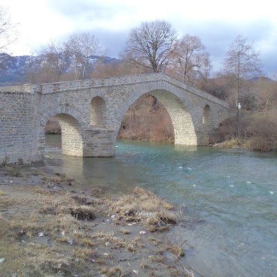 floutsou88's profile picture. love to be here….