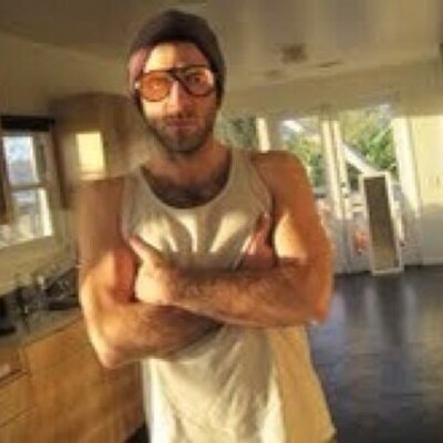 _zachary_quinto's profile picture. 