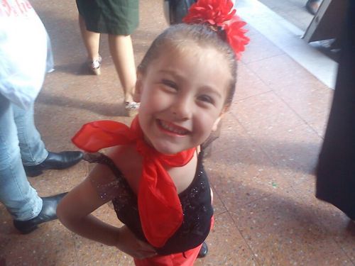 madre de tres niñas,trabajadora ferroviaria reclamo justicia por mariano ferreyra y creo que la salida es por izquierda y amo a mi marido