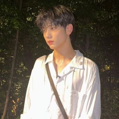 ✧\(^^)ノ✧hi!! im an ambivert, let's be moots!!
i'm also a seller! refer to my feedbacks ~
thank you for your time( ◜‿◝ )♡