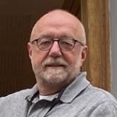 Père de M, M & M. Journaliste tech. Consultant en communication. Fou d'info, passionné de musique, librocubiculariste. @philippedesalle.bsky.social