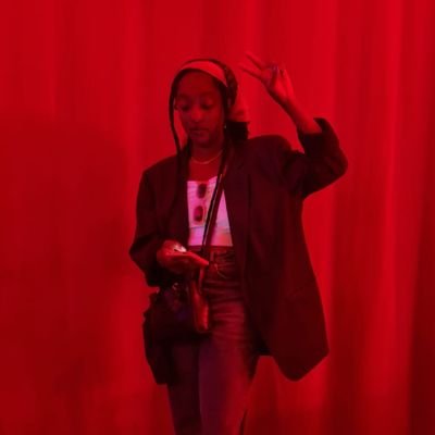 SoCharlyShirley's profile picture. Au fait je suis la vraie petite amie de Spider Man