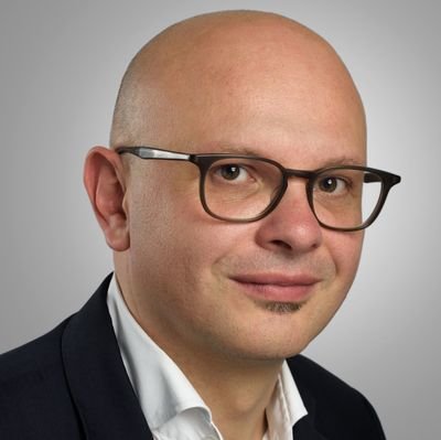 leadinginsales's profile picture. Digital B2B Sales Leader | Degrees in Business Economics  & Chemical Eng.  | Transforming your B2B sales team into fully digital 💸 | #leadership #AI #digital