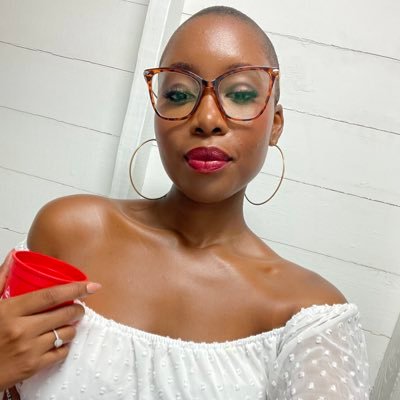 Digital Strategist aka Magician. Productivity junkie. Data nerd. An anxious organiser.